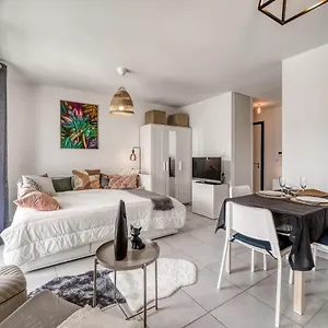 emergence-beautiful-studio-for-2-people-balcony-and-garage.hotels-rhonealpes.com/